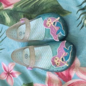 Cat & Jack mermaid sandals size 10